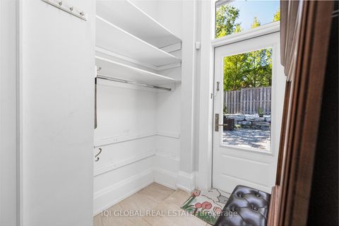 Photo 19 at 29 Alderdale Court, Don Mills, Toronto