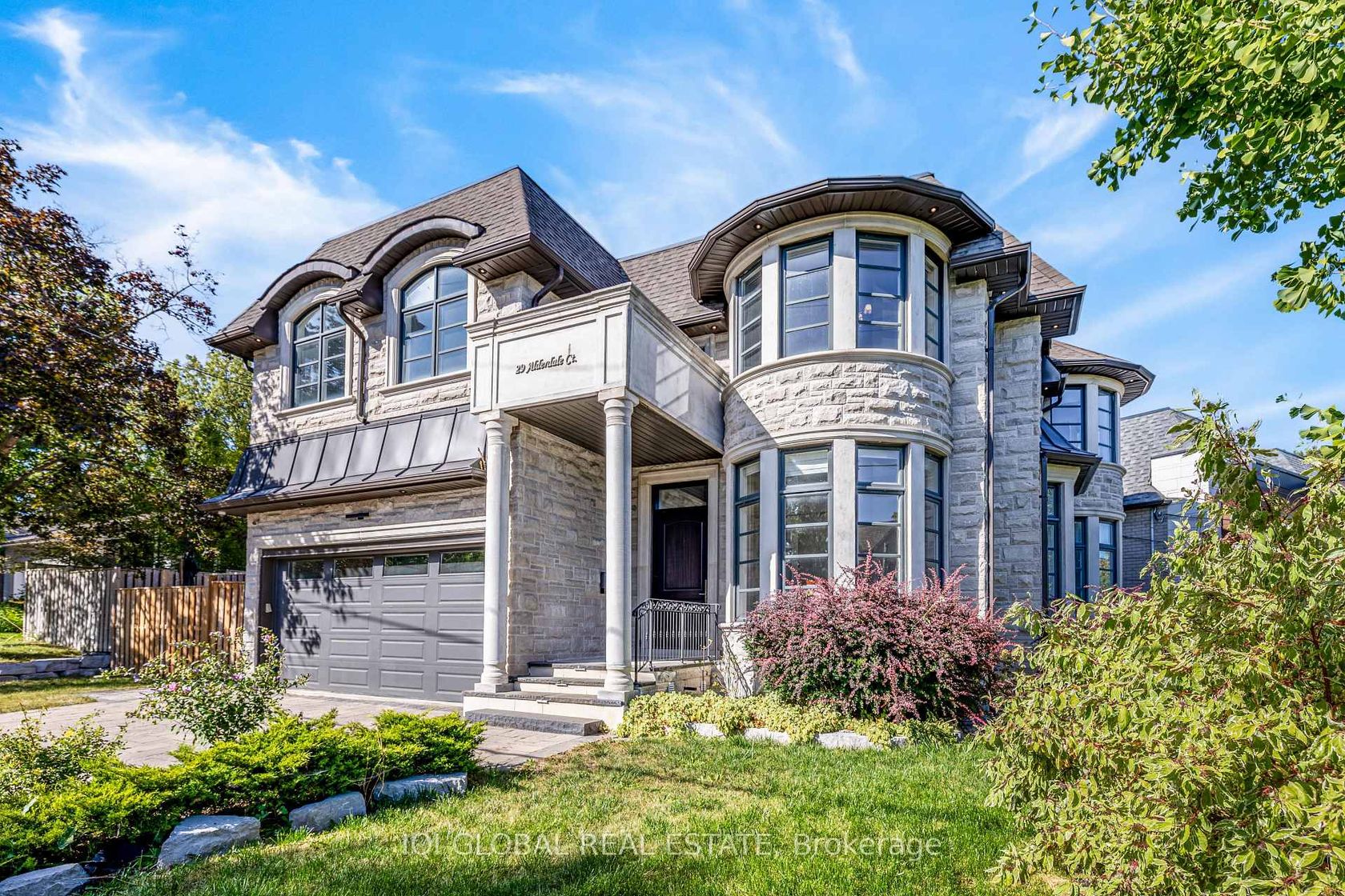 29 Alderdale Court, Don Mills, Toronto by Loree Meneguzzi Real Estate 29 Alderdale Court, Don Mills, Toronto