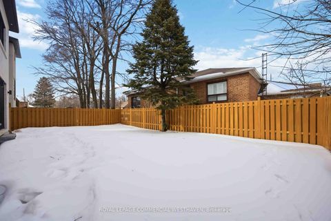 Photo 33 at 98 Charleswood Drive, Clanton Park, Toronto