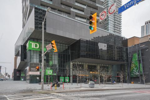 Photo 2 at 2002 - 8 Eglinton Avenue E, Mount Pleasant West, Toronto