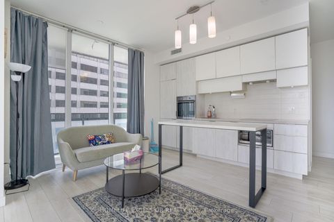 Photo 6 at 2002 - 8 Eglinton Avenue E, Mount Pleasant West, Toronto