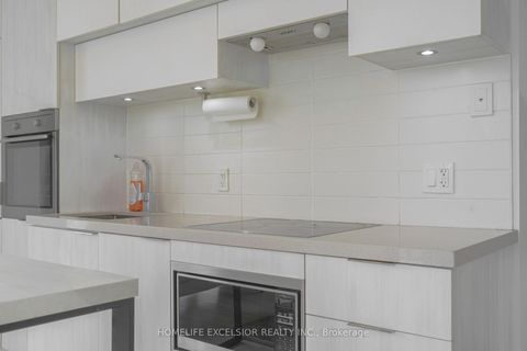 Photo 7 at 2002 - 8 Eglinton Avenue E, Mount Pleasant West, Toronto