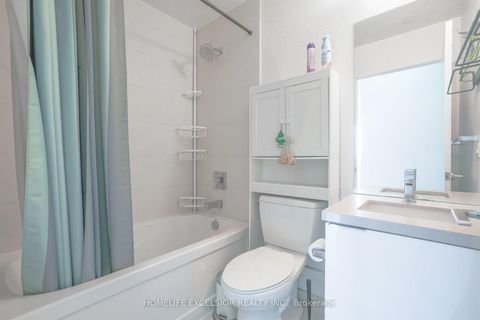 Photo 11 at 2002 - 8 Eglinton Avenue E, Mount Pleasant West, Toronto