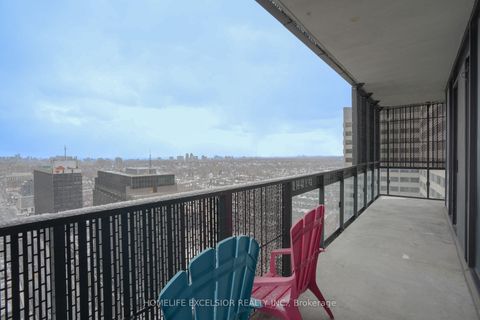 Photo 25 at 2002 - 8 Eglinton Avenue E, Mount Pleasant West, Toronto