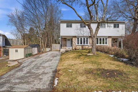 Photo 1 at 812 Greenfield Crescent, Leslie Valley, Newmarket