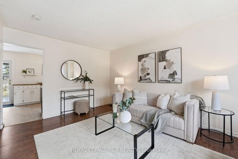 Photo 2 at 812 Greenfield Crescent, Leslie Valley, Newmarket