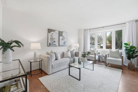 Photo 3 at 812 Greenfield Crescent, Leslie Valley, Newmarket