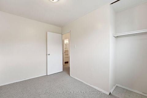 Photo 20 at 812 Greenfield Crescent, Leslie Valley, Newmarket