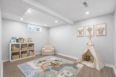 Photo 22 at 812 Greenfield Crescent, Leslie Valley, Newmarket