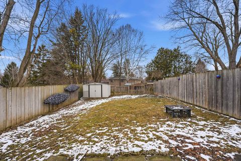 Photo 28 at 812 Greenfield Crescent, Leslie Valley, Newmarket