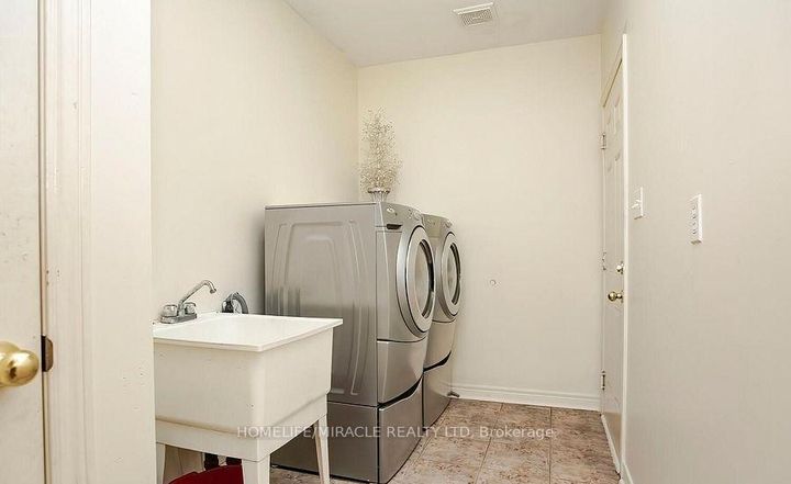 Photo 13 at 1 Buckler Street, Wellington, Brampton