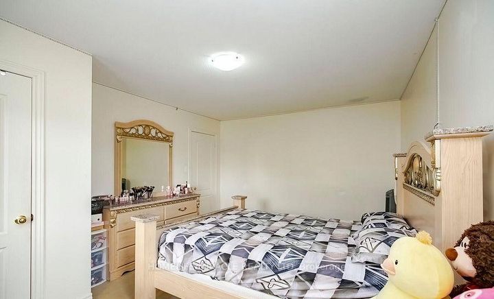 Photo 30 at 1 Buckler Street, Wellington, Brampton