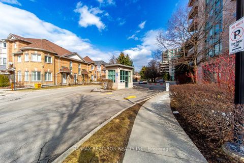 Photo 3 at 306 - 5 Emerald Lane, Yorkhill, Vaughan