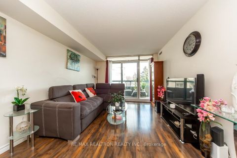 Photo 12 at 306 - 5 Emerald Lane, Yorkhill, Vaughan