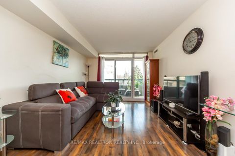 Photo 13 at 306 - 5 Emerald Lane, Yorkhill, Vaughan