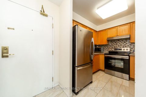 Photo 20 at 306 - 5 Emerald Lane, Yorkhill, Vaughan