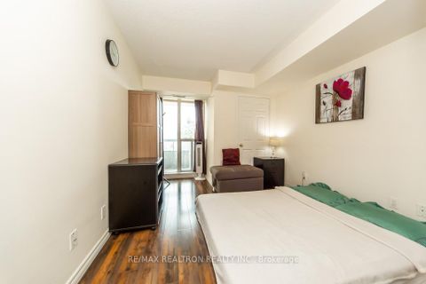 Photo 26 at 306 - 5 Emerald Lane, Yorkhill, Vaughan