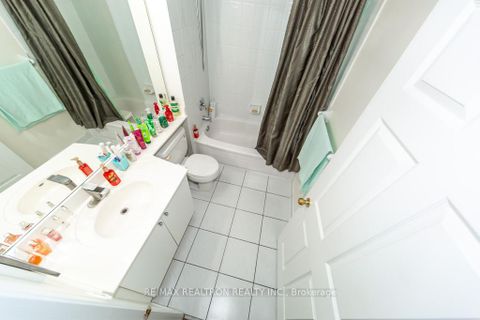 Photo 32 at 306 - 5 Emerald Lane, Yorkhill, Vaughan