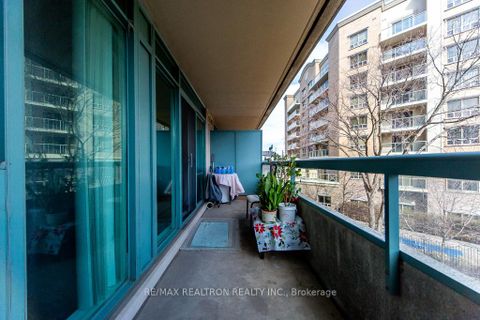 Photo 33 at 306 - 5 Emerald Lane, Yorkhill, Vaughan