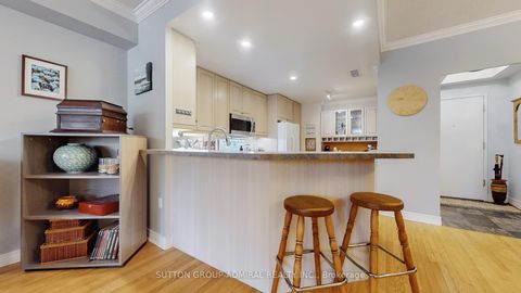 Photo 11 at 207 - 10 Old Mill Trail, Kingsway South, Toronto