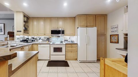 Photo 12 at 207 - 10 Old Mill Trail, Kingsway South, Toronto