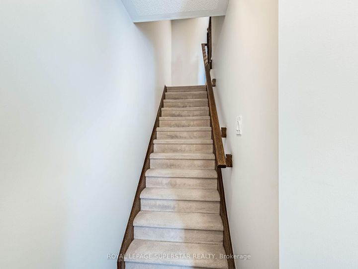 Photo 16 at 65 Aylesbury Drive, Northwest Brampton, Brampton