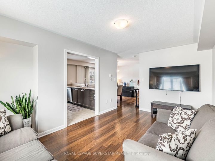 Photo 25 at 65 Aylesbury Drive, Northwest Brampton, Brampton