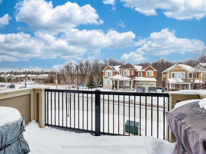 Photo 31 at 65 Aylesbury Drive, Northwest Brampton, Brampton