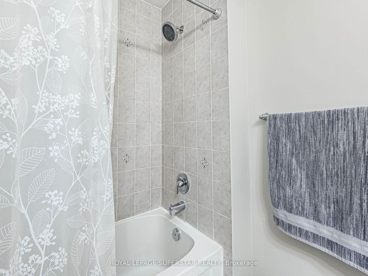 Photo 39 at 65 Aylesbury Drive, Northwest Brampton, Brampton