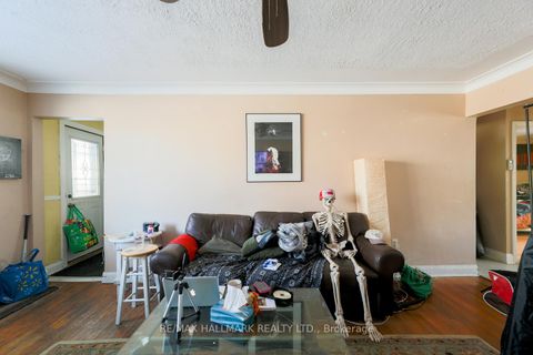 Photo 2 at 59 Highview Avenue, Cliffside, Toronto