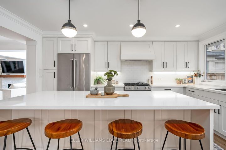 Photo 11 at 289 BELVENIA Road, Shoreacres, Burlington