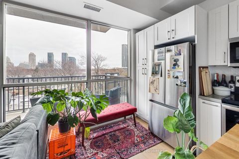 Photo 8 at 409 - 833 King Street W, Niagara, Toronto