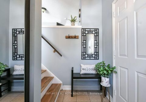 Photo 1 at 35 HAWTHORNE Crescent, Ardagh, Barrie