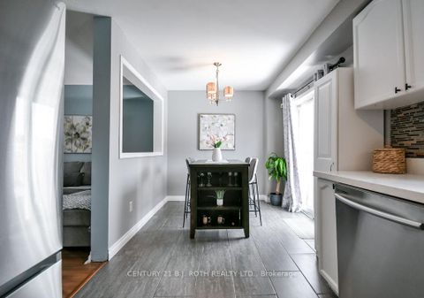 Photo 8 at 35 HAWTHORNE Crescent, Ardagh, Barrie