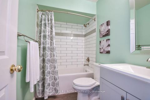 Photo 16 at 35 HAWTHORNE Crescent, Ardagh, Barrie