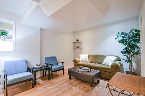 Photo 17 at 35 HAWTHORNE Crescent, Ardagh, Barrie