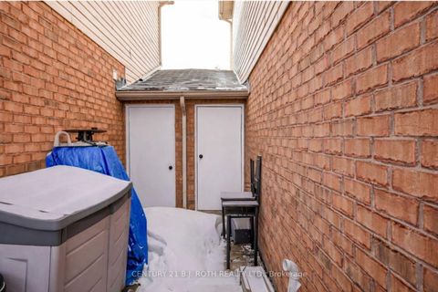 Photo 25 at 35 HAWTHORNE Crescent, Ardagh, Barrie