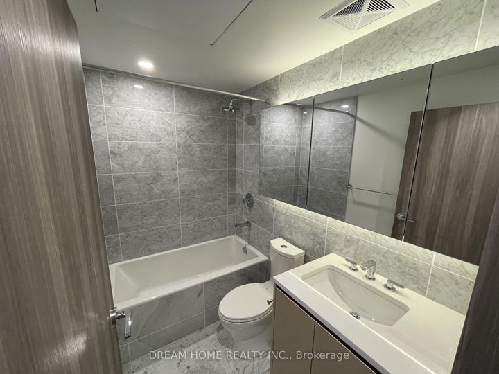 Photo 5 at 701 - 85 McMahon Drive, Bayview Village, Toronto