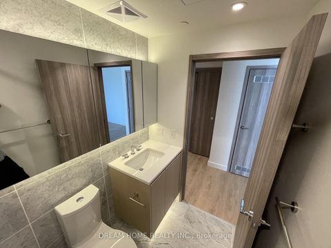 Photo 6 at 701 - 85 McMahon Drive, Bayview Village, Toronto