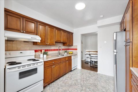 Photo 8 at 4 - 3430 Kingston Road, Scarborough Village, Toronto