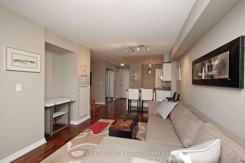 Photo 5 at 718 - 111 Elizabeth Street, Bay Street Corridor, Toronto