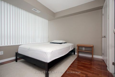 Photo 8 at 718 - 111 Elizabeth Street, Bay Street Corridor, Toronto