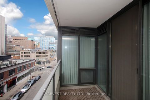 Photo 11 at 718 - 111 Elizabeth Street, Bay Street Corridor, Toronto