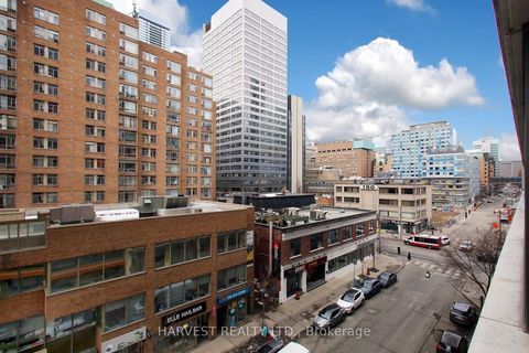 Photo 12 at 718 - 111 Elizabeth Street, Bay Street Corridor, Toronto
