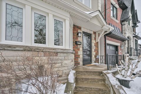 Photo 1 at 8 Fairside Avenue, East York, Toronto