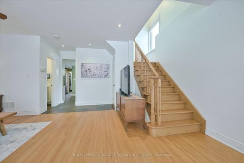 Photo 16 at 8 Fairside Avenue, East York, Toronto