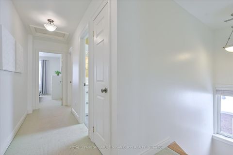 Photo 25 at 8 Fairside Avenue, East York, Toronto