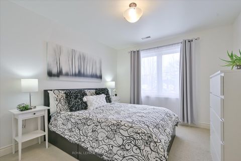 Photo 26 at 8 Fairside Avenue, East York, Toronto