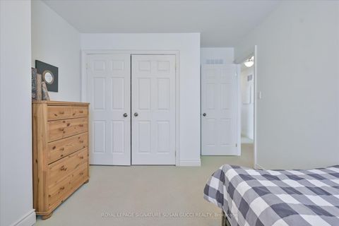 Photo 28 at 8 Fairside Avenue, East York, Toronto