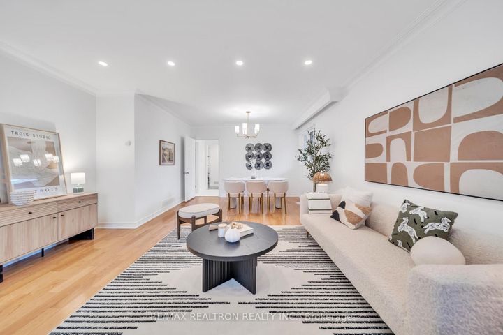 Photo 3 at 109 Brian Drive, Pleasant View, Toronto